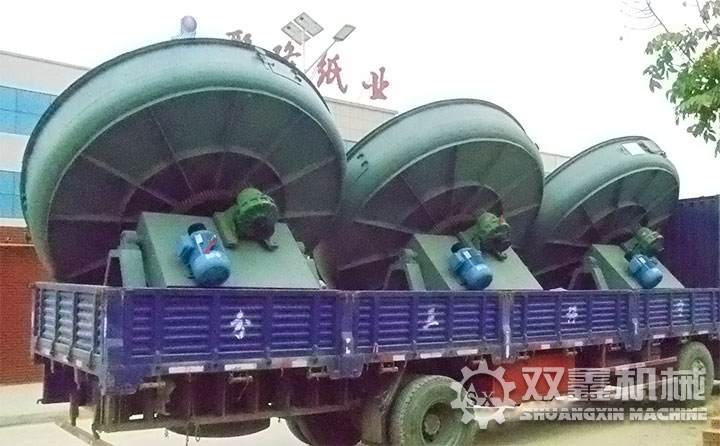 圓盤(pán)造粒機(jī)發(fā)貨現(xiàn)場(chǎng)